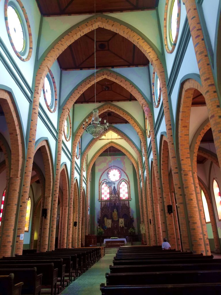 Marsella church interior